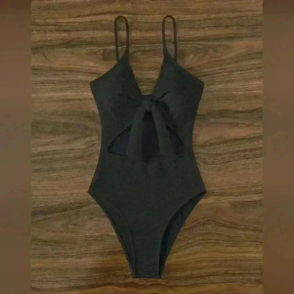 NWOT BLACK TYE FRONT CUTOUT HIGH CUT SWIM SUIT SIZE LG - Picture 2 of 8
